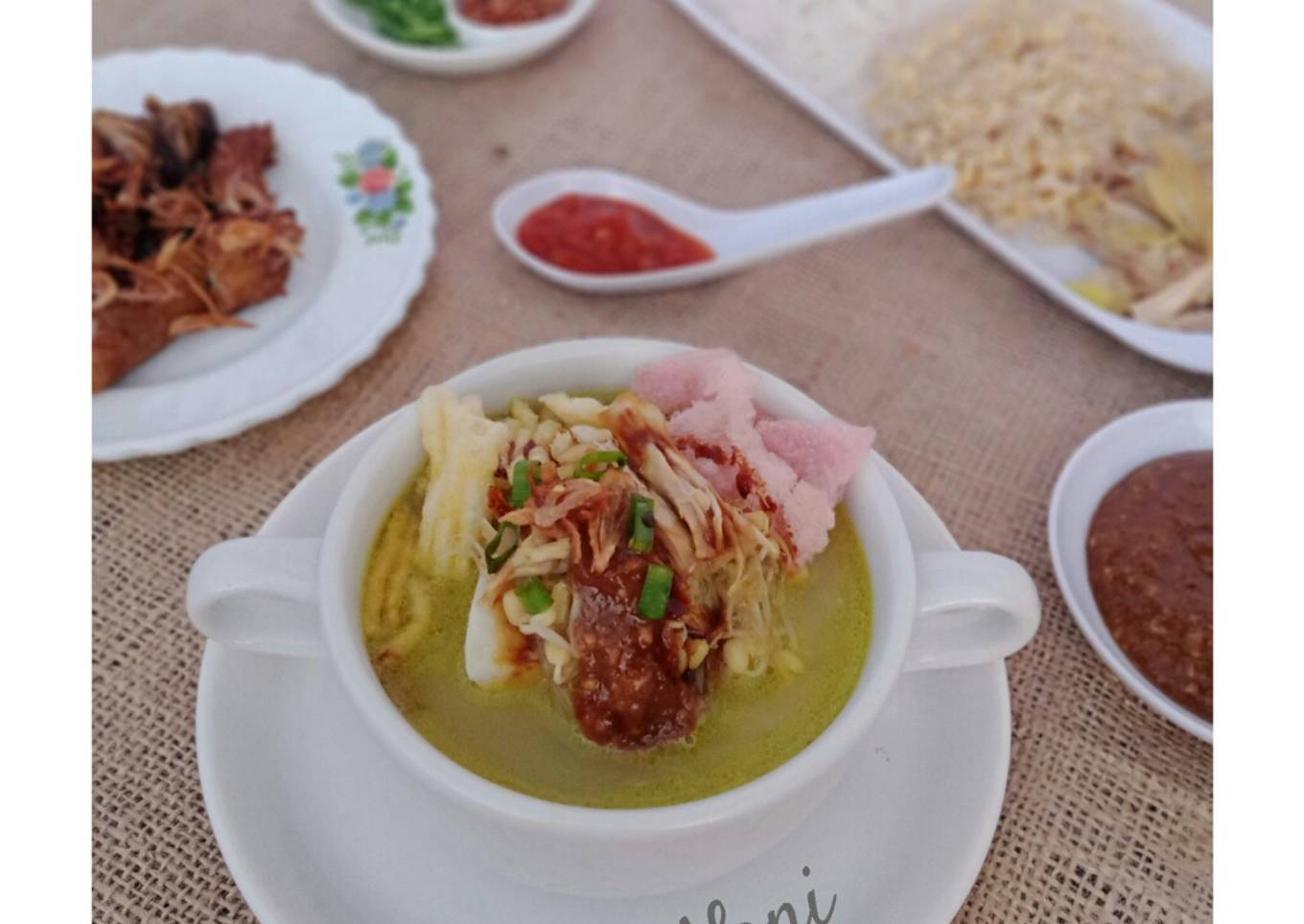 Soto Ayam Kampung Kuah Santan