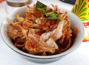 Foto resep Ikan asin bilis pedas manis renyah mudah & praktis