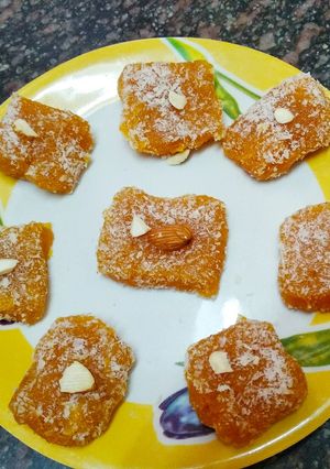 A picture of Mango coconut barfi.