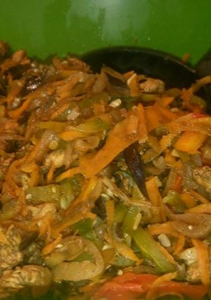 Una foto de Chop Suey de Pollo