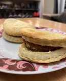 Sándwich de milanesa (en pan de chipá de roquefort)