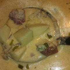 A picture of Loaded Potato Soup.