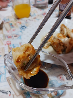 Una foto de Gyozas de carne y verdura