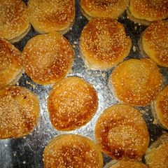 A picture of Bakery style bakerkhani.