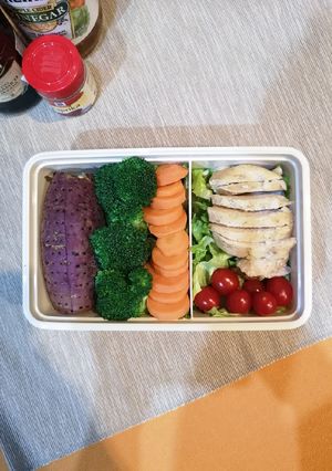 รูปของ Lunch box ver. 1 (Microwave Recipe : คลีน)
