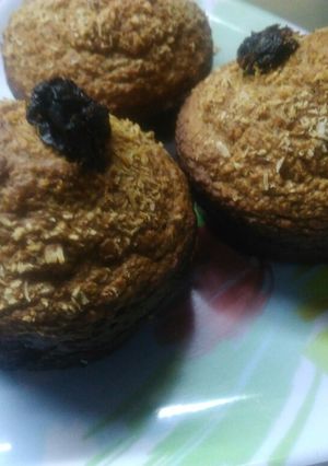 Una foto de MUFFINS DE BANANA YOGURT Y AVENA EN LICUADORA #saludable