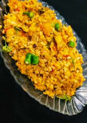 A picture of Masala chicken with daal mash.