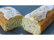 Una foto de budín de limón y chia