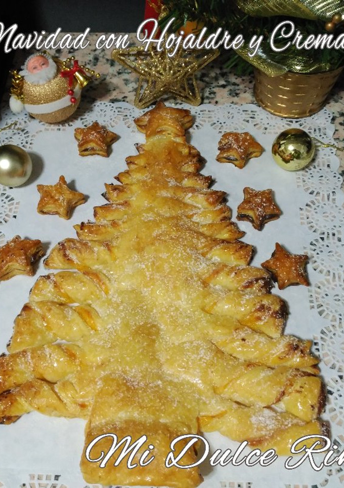 Una foto de Árbol de Navidad con hojaldre y crema pastelera