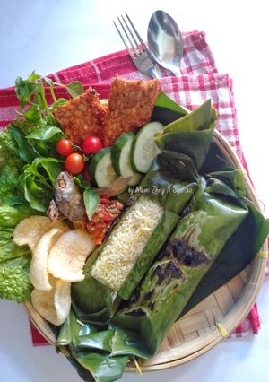Foto resep Nasi Bakar Rempah dgn Ayam Kemangi