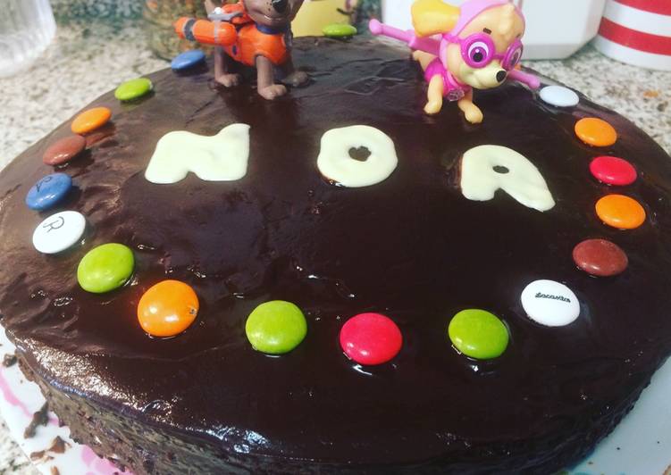 Tarta de Zanahoria rellena de nata y recubierta de chocolate