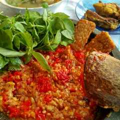 รูปของ Tempe penyet sambal korek