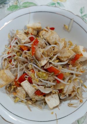 Foto resep Tumis tauge tahu pedas