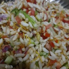 A picture of Bhel puri.