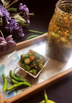 हरी मिर्च का इंस्टेंट अचार (hari mirch ka instant achar recipe in Hindi) रेसिपी मुख्य फोटो
