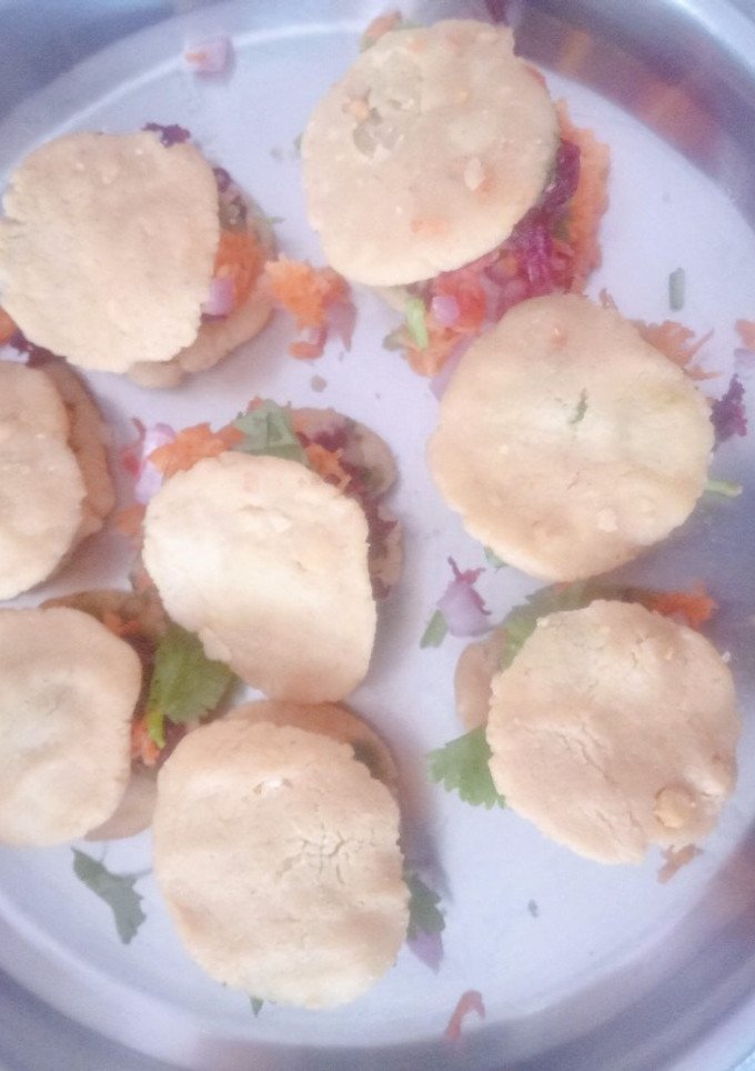 தட்டு வடை செட் (Thattu vadai set recipe in tamil) செய்முறை முக்கிய புகைப்படம்