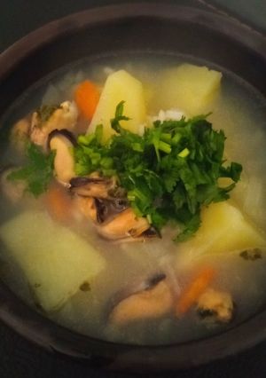 Una foto de Sopa de choritos 🥘