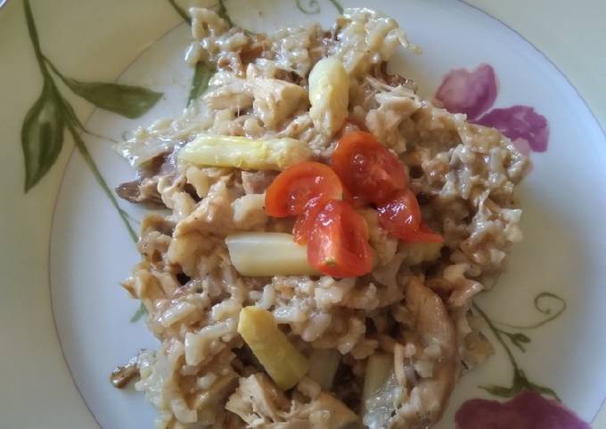 Risotto crémeux au poulet et asperges