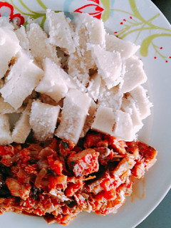 A picture of Yam and fish souce.