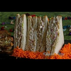 A picture of Mayo Sandwiches.