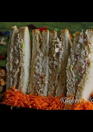 A picture of Mayo Sandwiches.