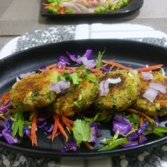 A picture of Brown rice flour patties.
