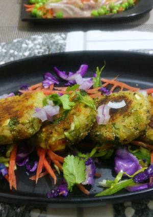 A picture of Brown rice flour patties.