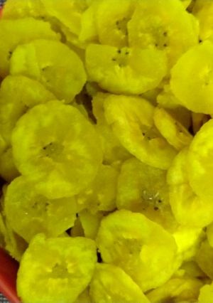A picture of Nendran Chips (Kerala Banana Chips).