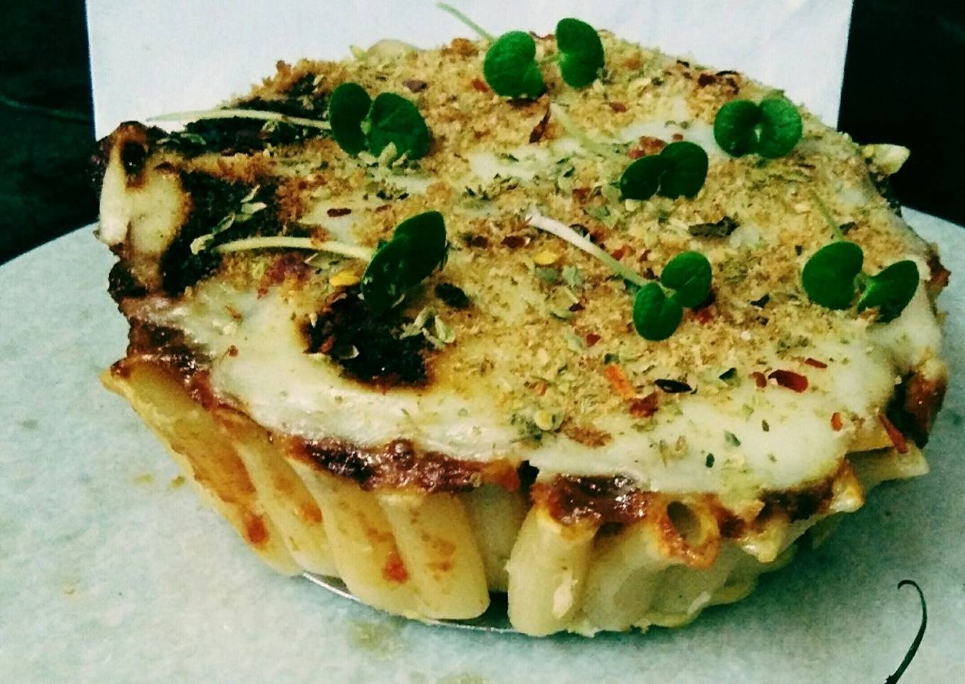 Cheesy Pasta pie
