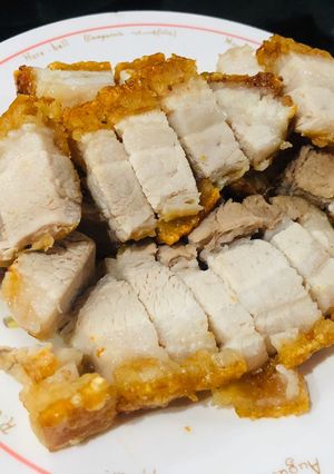 รูปของ 🐖หมูกรอบง่ายๆใช้แค่ 3 อย่าง🐖