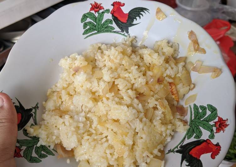 Bagaimana Menyiapkan Butter Fried Rice/Nasi Goreng Mentega, Enak Banget