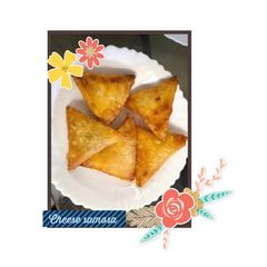 A picture of Chicken cheese samosa.
