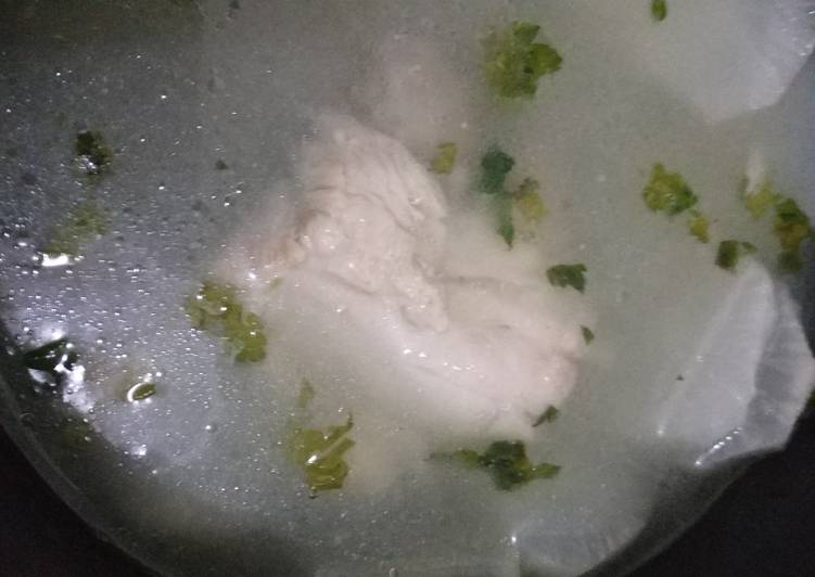 Langkah Mudah untuk Menyiapkan Sop Ayam Lobak simple, Menggugah Selera