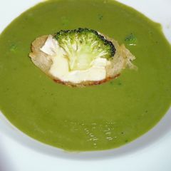 A picture of Broccoli, Pea and blue cheese soup.