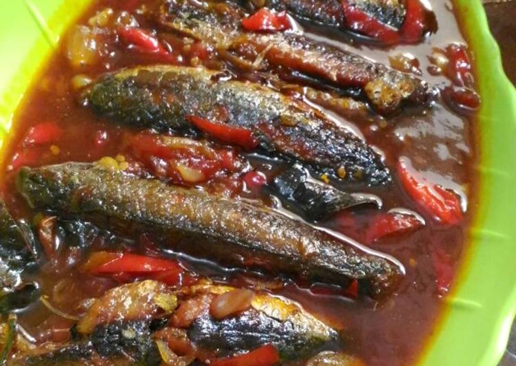 Ikan pindang bumbu sarden