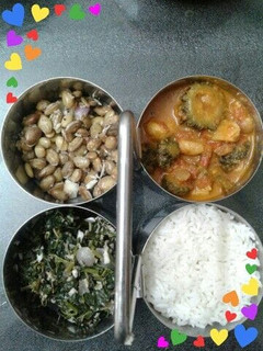 பாவக்காய் புளி குழம்பு பயர் பொரியல் செய்முறை முக்கிய புகைப்படம்