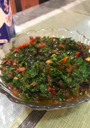 A picture of Parsley Salad Sauce.