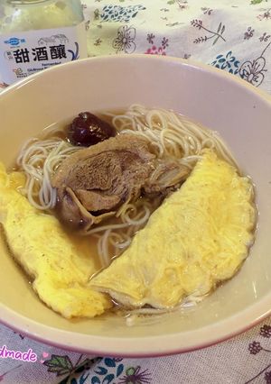 甜酒釀當歸鴨麵線 的食譜成品照片