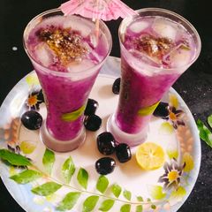 A picture of Jamun mojito 😋.