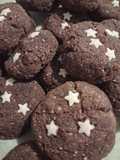 Biscotti stelline al cacao e mandorle senza uova