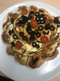 Una foto de 288. Flor de salmón y calabacín (principal pasta)