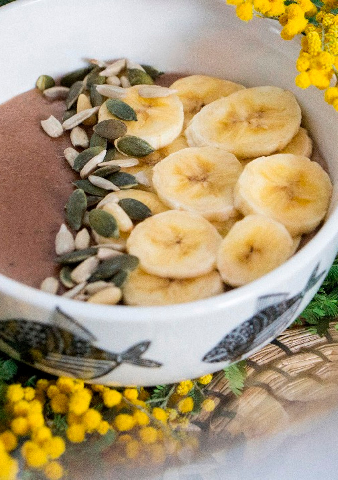 Una foto de Porridge de avena, plátano, maca y cacao en Thermomix