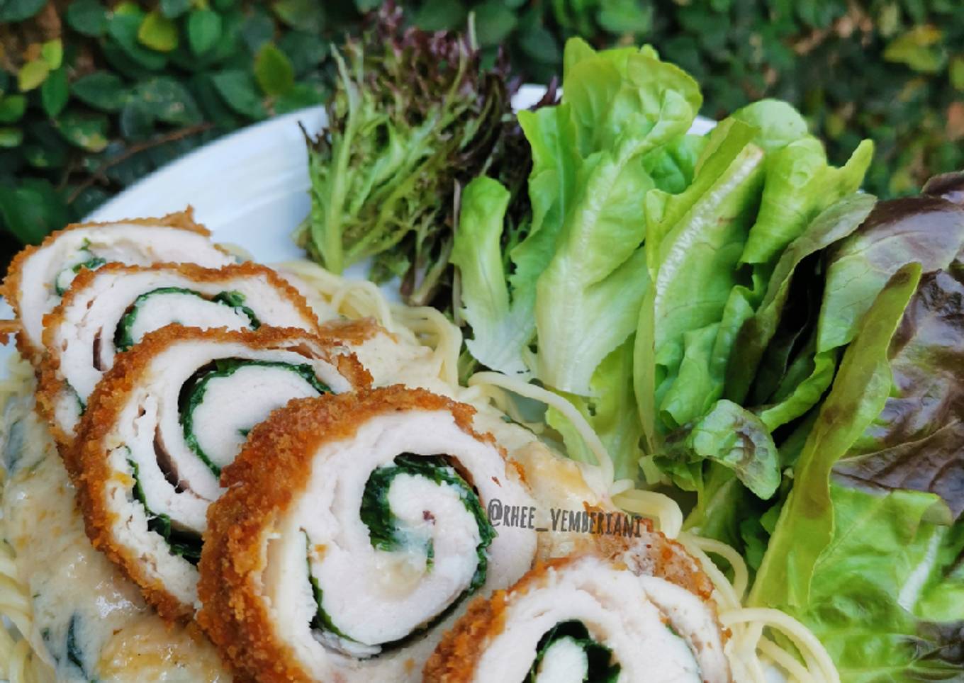Creamy Tuscan Chicken Roll