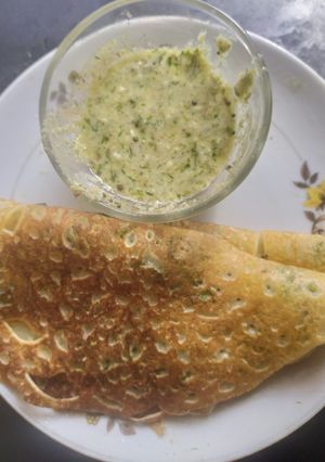 रवा डोसा (rava dosa recipe in marathi) रेसिपी चे मुख्य फोटो 