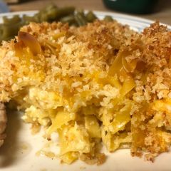 A picture of Cheesy Noodle Bake.