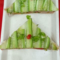 A picture of Cucumber strip sandwich in 5 minutes.