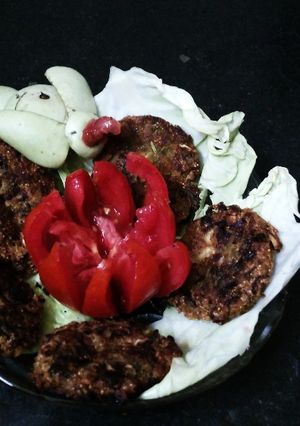 A picture of Spinach bottle gourd fritter.
