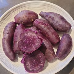 A picture of Boiled Purple Sweet Potatoes.
