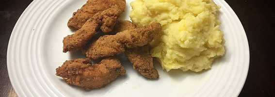 Dedos de Pechuga de pollo y Puré