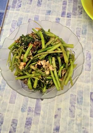 Foto resep Tumis Kangkung Keong Pedas